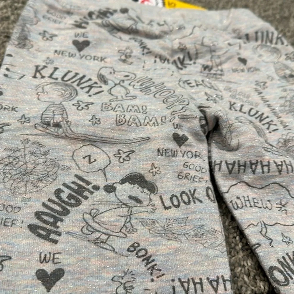 NWT Peanuts Jogger Sparkle Cloud. Size 4T. So cute with glitter on them.
